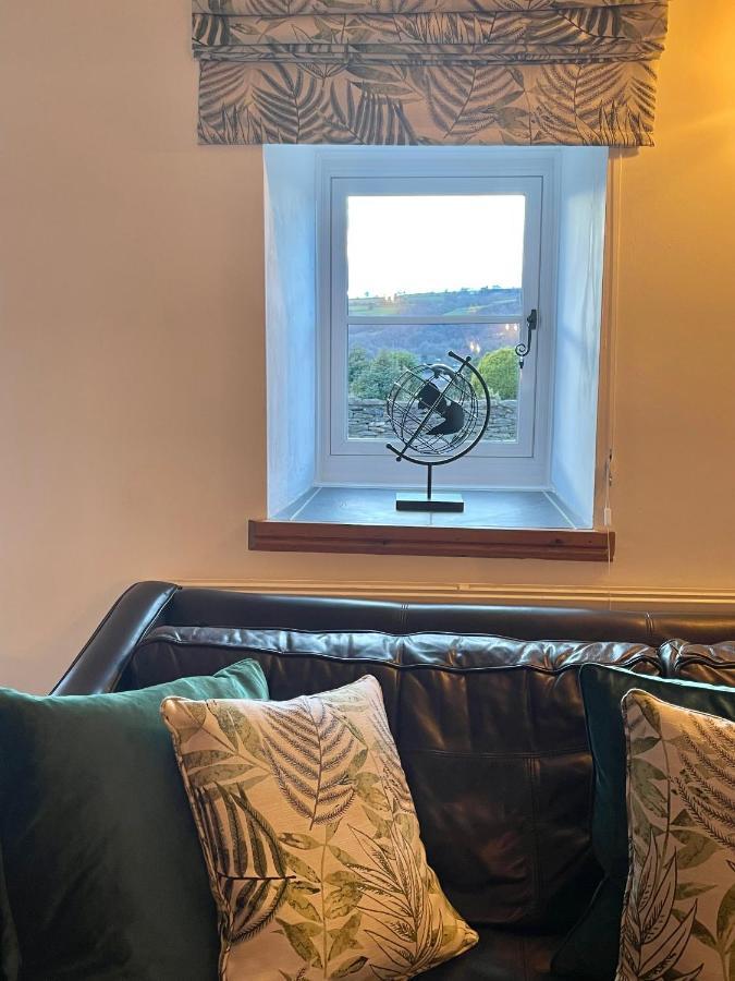 סוואנסי Cilhendre Holiday Cottages - The Dairy מראה חיצוני תמונה